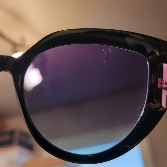 SOLD Tiffany & Co Sunglasses TF4170.  MA1215 - Picture 17 of 17